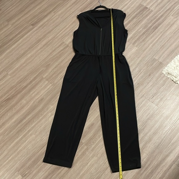 Tahari Women Jumpsuit XL Black Zip Front Sleeveless Contemporary Cocktail Preppy - Picture 16 of 17